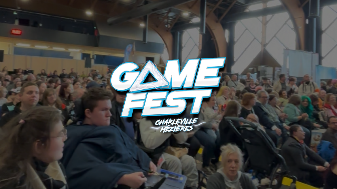 Image de la foule du game fest avec par dessus le logo " Game Fest Charleville-Mézières"