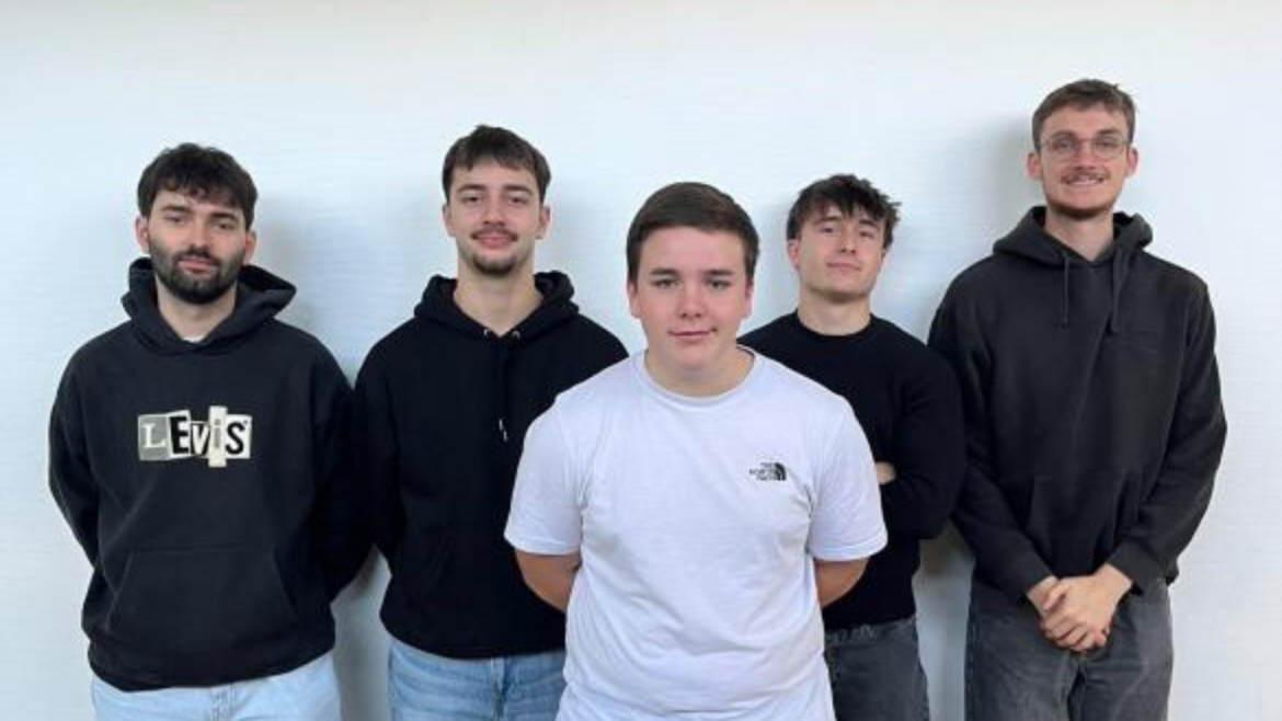 photo des élèves à l'origine du tournois d'echec du 18 avril