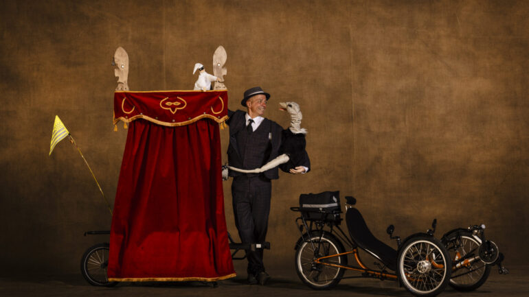 Photo du marionnettiste Philippe Saumont
