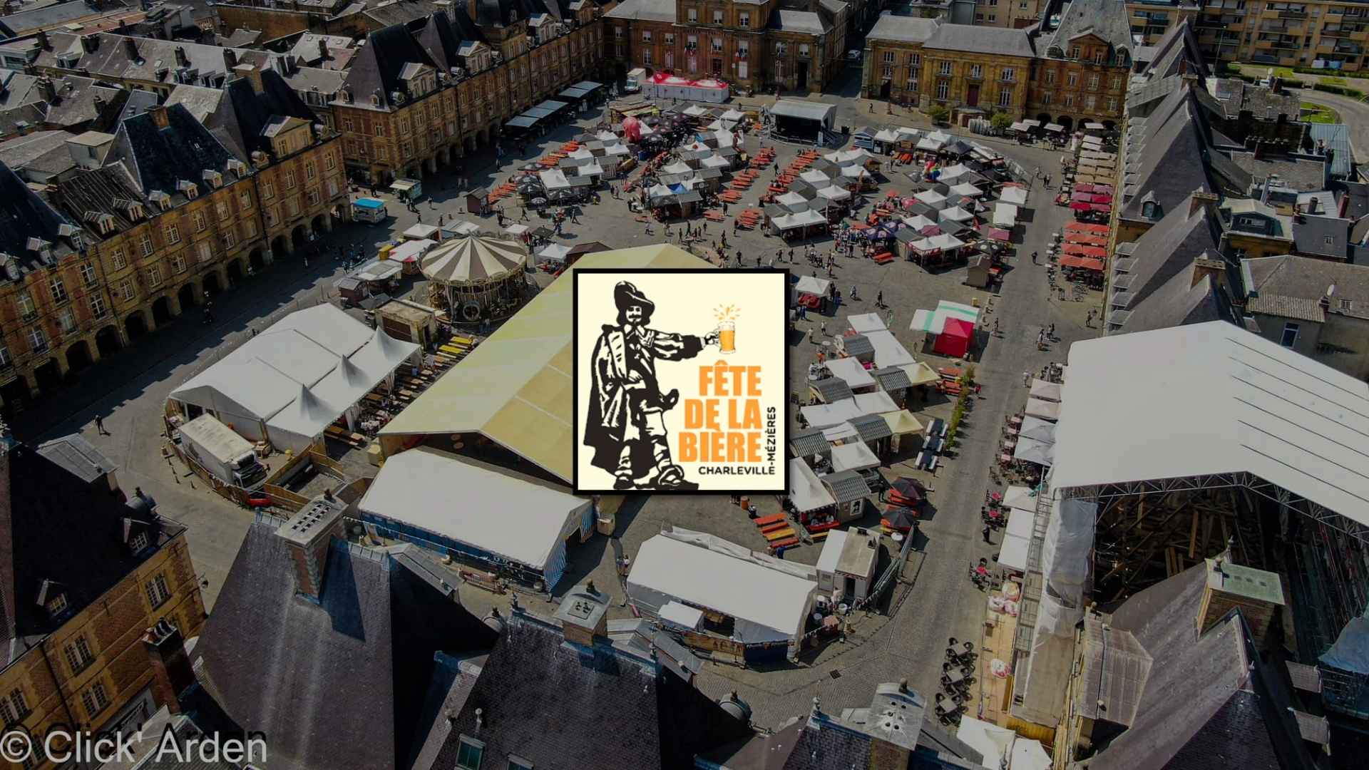 Photo de La place Ducale prise par Click Arden lors de la fête de la bière de 2023