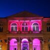 Octobre Rose : l&rsquo;Hôtel de Ville de Sedan s&rsquo;illumine en rose tout le mois