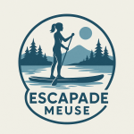 Logo d'escapade meuse représentant une dame qui fait du paddle sur un lac